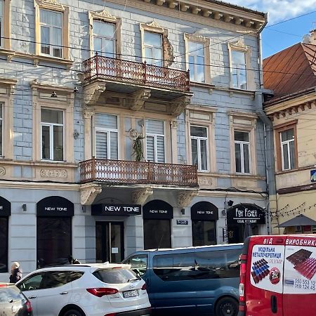 Lux Apartment In Zentrum Chernivtsi Luaran gambar