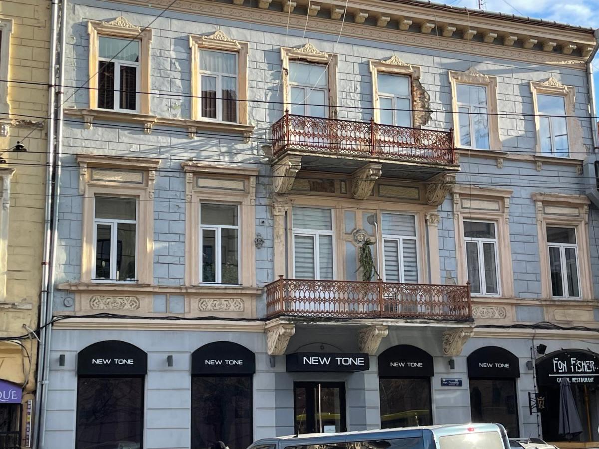 Lux Apartment In Zentrum Chernivtsi Luaran gambar